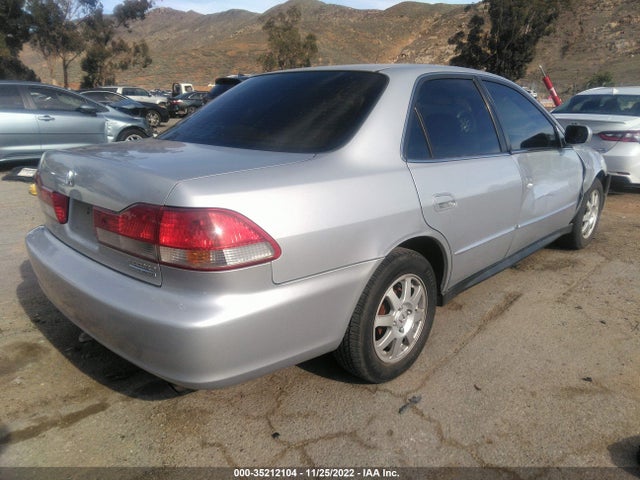 2002 HONDA ACCORD SDN 1HGCG66822A135178 Photo 3