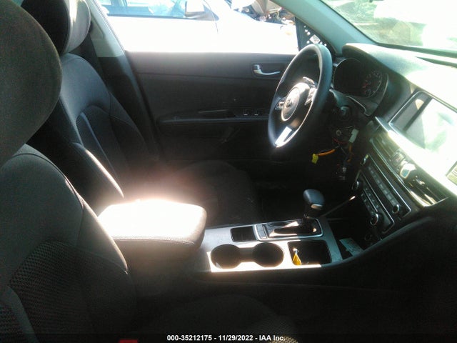 2019 Kia Optima, VIN: 5XXGT4L34KG377032