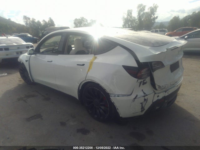 Tesla Model Y Performance 2022 7SAYGDEF7NF411247 Image 3