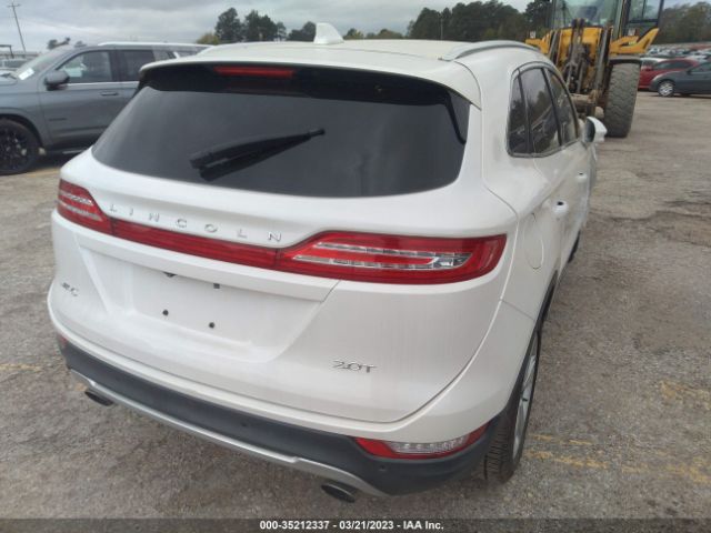 5LMCJ1C93JUL12083 Lincoln Mkc Premiere