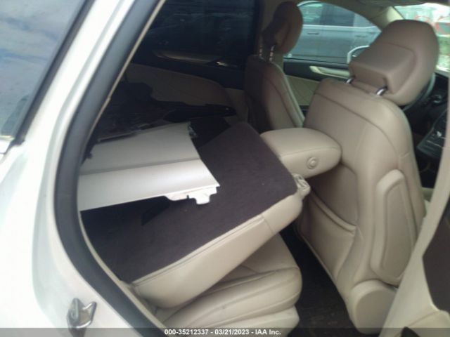 5LMCJ1C93JUL12083 Lincoln Mkc Premiere