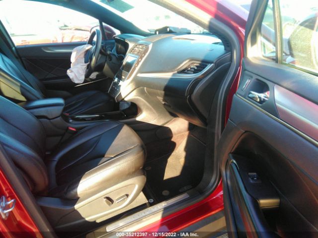 5LMCJ1C93JUL22354 Lincoln Mkc Premiere