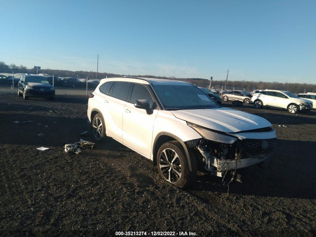 2022 Toyota Highlander, VIN: 5TDLZRBH4NS207456