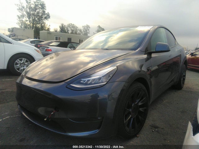 2022 Tesla Model Y, VIN: 7SAYGDEE4NF353492