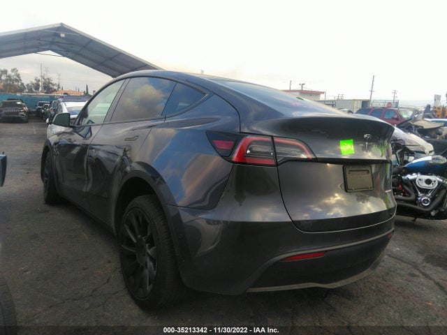 2022 Tesla Model Y, VIN: 7SAYGDEE4NF353492