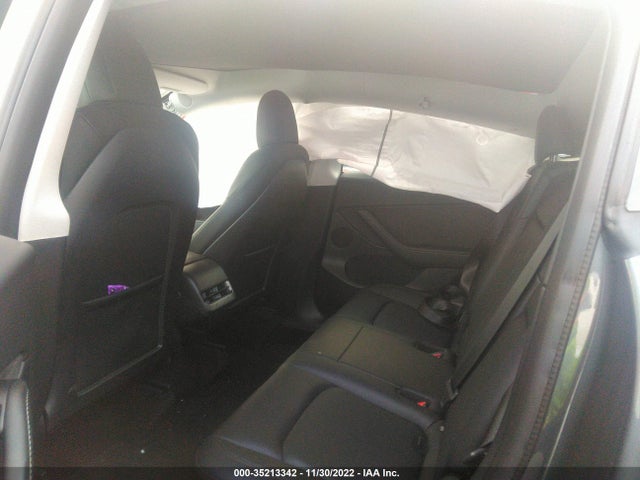 2022 Tesla Model Y, VIN: 7SAYGDEE4NF353492