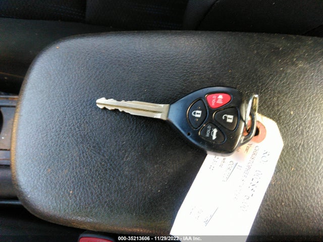 2011 TOYOTA COROLLA L/LE/S VIN: 2T1BU4EE9BC572945