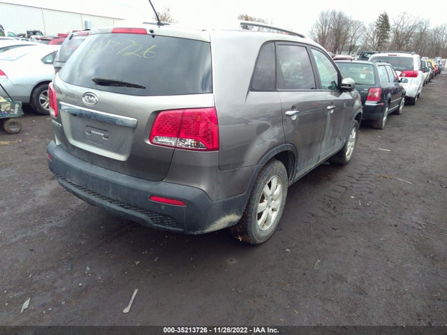 2011 KIA SORENTO LX VIN: 5XYKT4A10BG024357