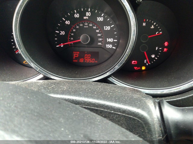 2011 KIA SORENTO LX VIN: 5XYKT4A10BG024357