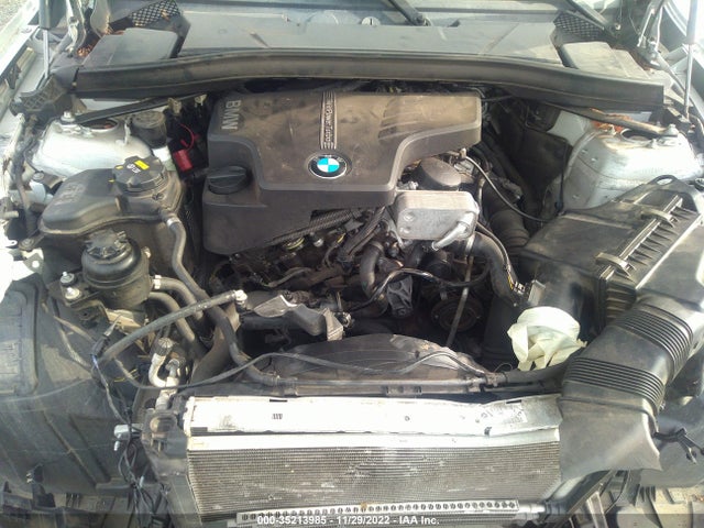 2015 BMW X1, VIN: WBAVL1C53FVY36114