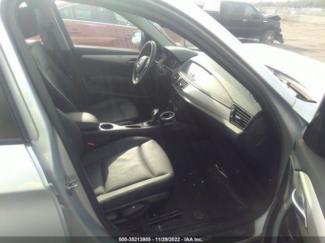 2015 BMW X1, VIN: WBAVL1C53FVY36114