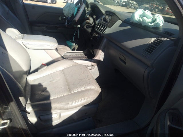 2004 HONDA PILOT EX VIN: 2HKYF18634H557932