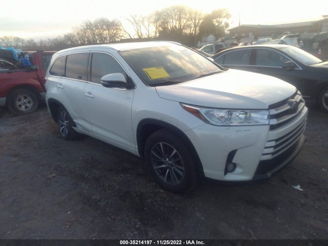 2017 Toyota Highlander, VIN: 5TDKZRFH3HS524204