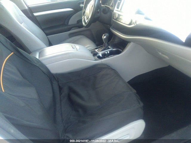 2017 Toyota Highlander, VIN: 5TDKZRFH3HS524204
