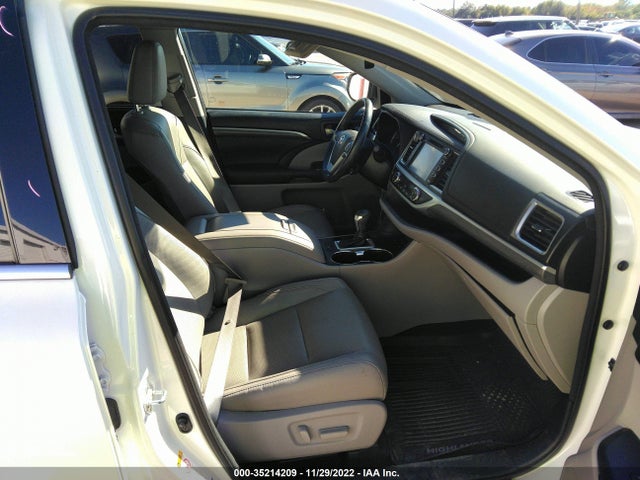 2017 Toyota Highlander, VIN: 5TDDGRFH2HS030513