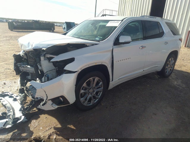 Chevrolet Traverse Premier 2018 1GNERKKW8JJ131401 Image 2
