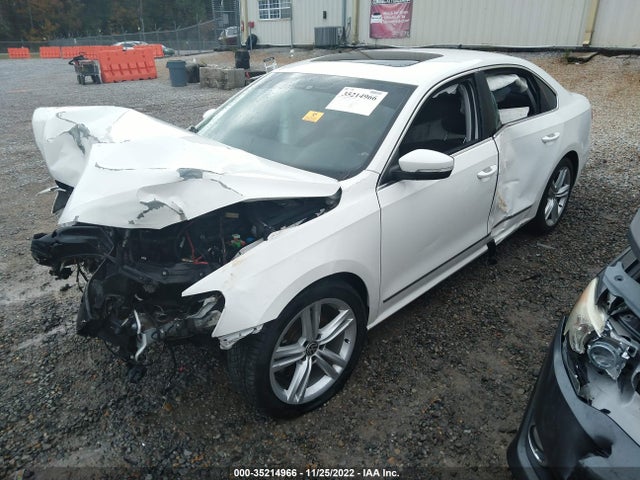 1VWBS7A33FC044454 Volkswagen Passat 1.8t Se W/sunroof & Nav