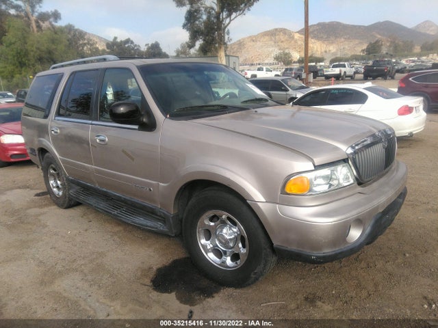 Lincoln Navigator 2002 5LMEU27R92LJ10730 головне зображення