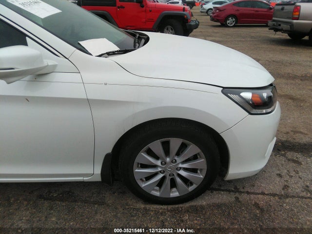 2015 Honda Accord, VIN: 1HGCR3F82FA017744