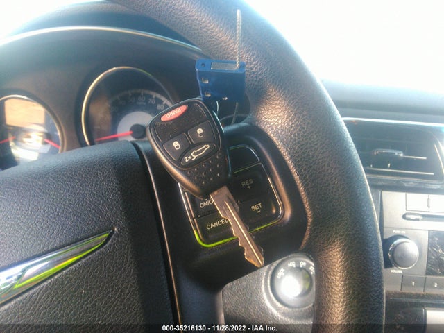 Chrysler 200 LX 2014 1C3CCBABXEN214122 Image 11