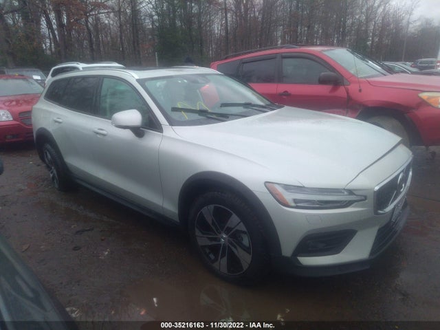 2022 Volvo V60, VIN: YV4102WK7N2094749