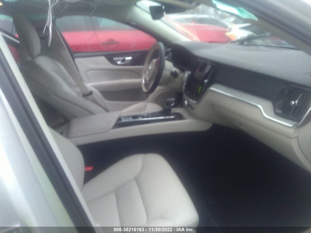 2022 Volvo V60, VIN: YV4102WK7N2094749