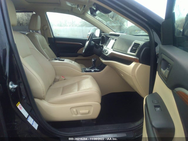 2018 Toyota Highlander, VIN: 5TDDGRFH3JS039131