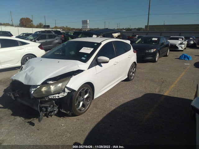 Ford FOCUS ST 2014 1FADP3L91EL316642 Image 2