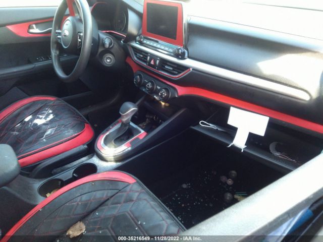 3KPF24AD9ME368770 KIA Forte Lxs