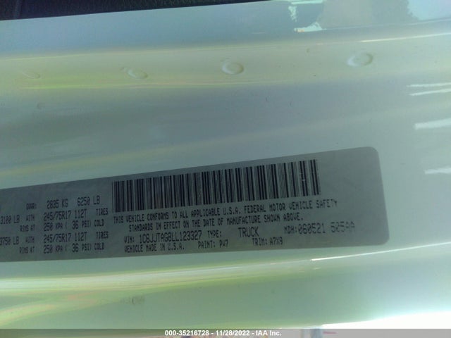 2020 Jeep Gladiator, VIN: 1C6JJTAG8LL123327
