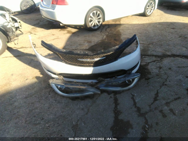 1C3CCCBG0FN518447 Chrysler 200 S