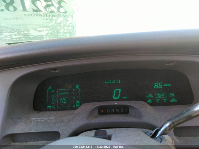 1996 LINCOLN TOWN CAR SGN/DMND ANV/CYPRESS/JN VIN: 1LNLM82W7TY668221