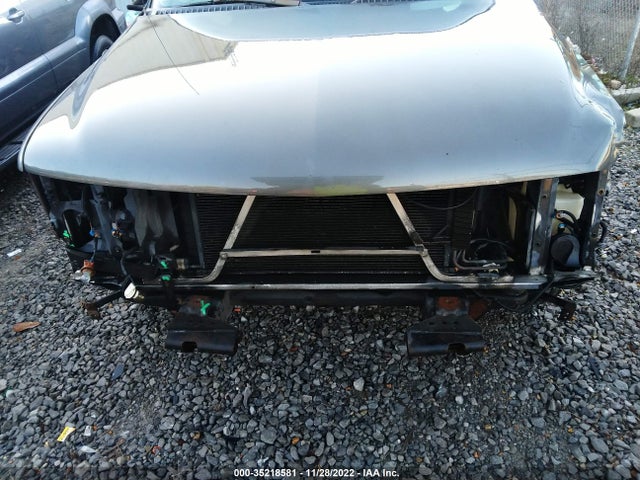 Chevrolet SILVERADO 1500 2002 2GCEC19V321269425 Image 8