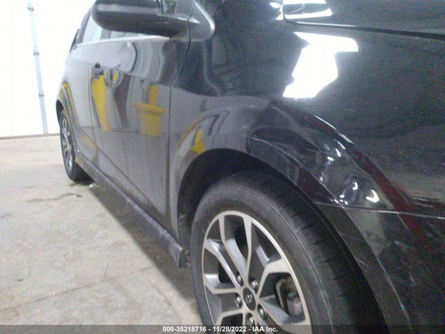 Chevrolet SONIC LT 2018 1G1JD6SH0J4104960 Image 4