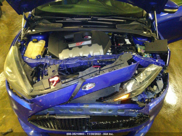 2015 Ford Focus, VIN: 1FADP3L95FL295652