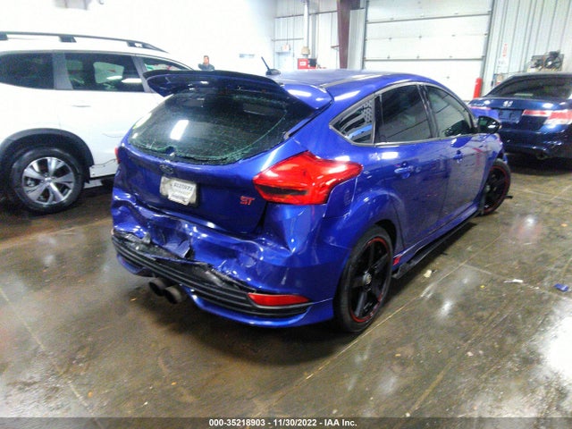 2015 Ford Focus, VIN: 1FADP3L95FL295652