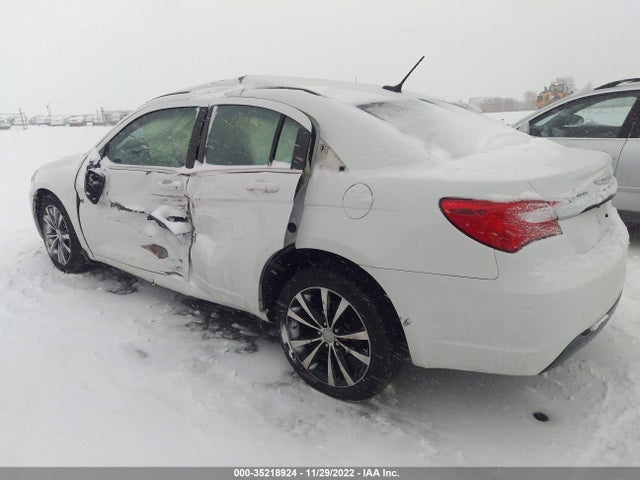 Chrysler 200 Limited 2014 1C3CCBCG2EN187328 Image 3