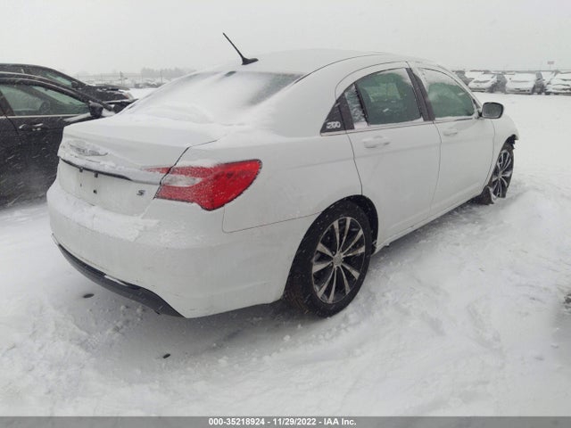 Chrysler 200 Limited 2014 1C3CCBCG2EN187328 Image 4