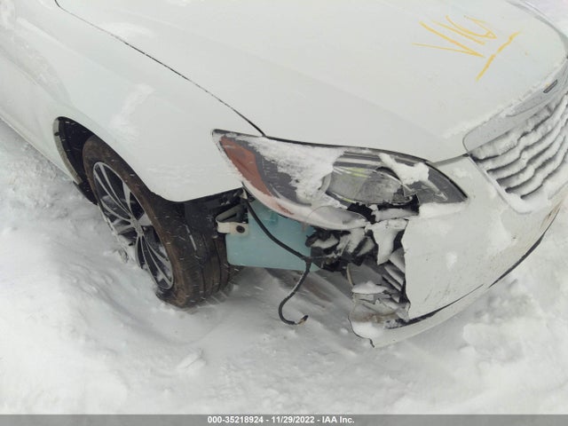 Chrysler 200 Limited 2014 1C3CCBCG2EN187328 Image 6