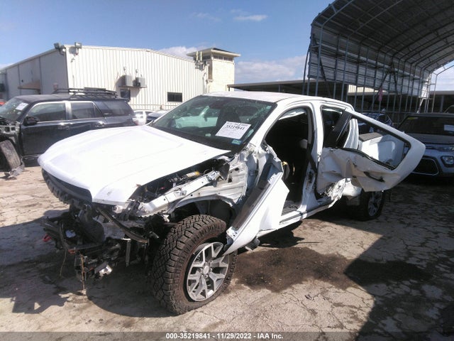 2022 GMC CANYON 4WD AT4 W/LEATHER VIN: 1GTG6FEN3N1106206