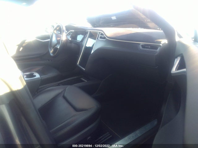 2016 Tesla Model S, VIN: 5YJSA1E28GF129590