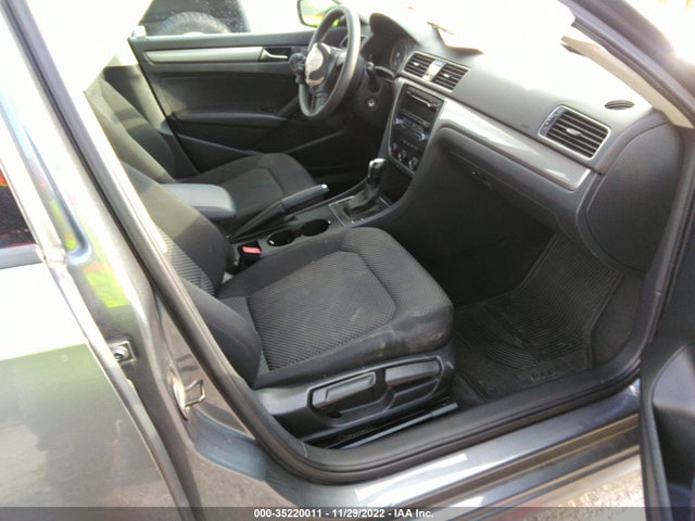 2015 VOLKSWAGEN PASSAT 1.8T S VIN: 1VWAT7A38FC002628