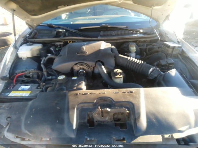 Lincoln Town Car Executive 2002 1LNHM81W02Y670270 Image 10