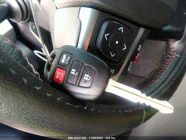 2017 TOYOTA CAMRY XLE/SE/LE/XSE VIN: 4T1BF1FK4HU441362