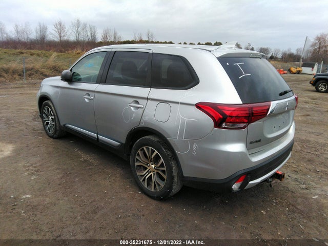 JA4AZ3A35JJ006256 Mitsubishi Outlander