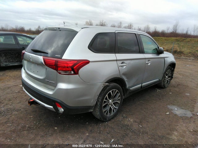 JA4AZ3A35JJ006256 Mitsubishi Outlander