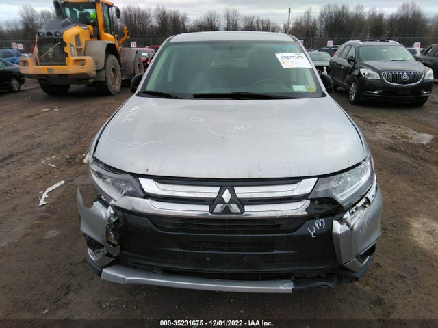 JA4AZ3A35JJ006256 Mitsubishi Outlander