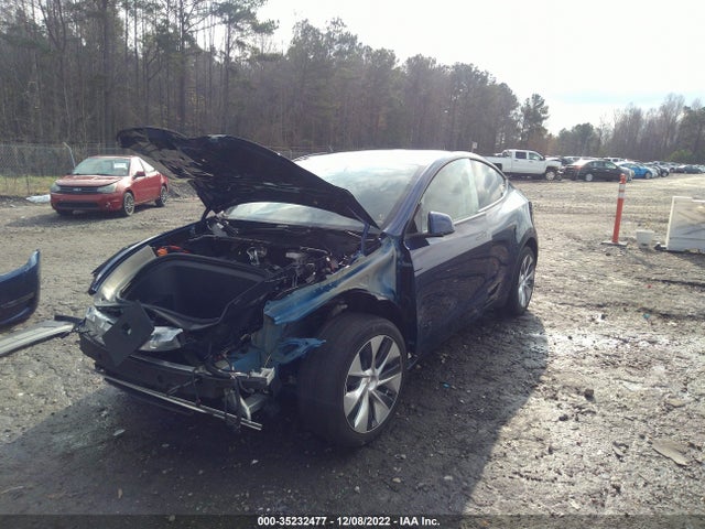 Tesla Model Y 2021 5YJYGDEE0MF229053 Image 2