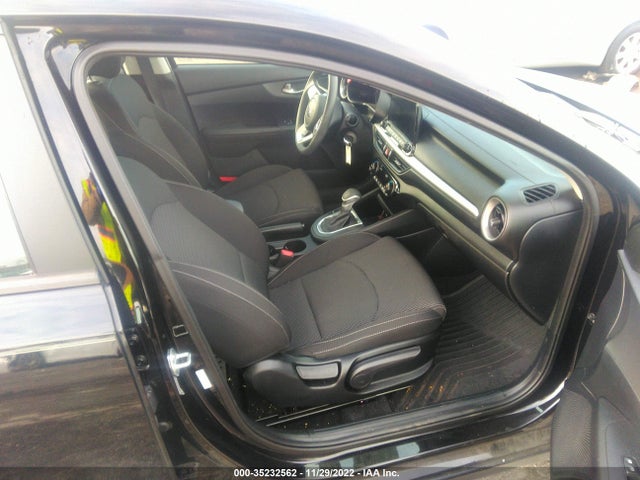 2019 KIA FORTE LXS VIN: 3KPF24AD0KE135177