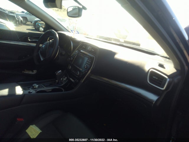 2017 Nissan Maxima, VIN: 1N4AA6AP8HC421481